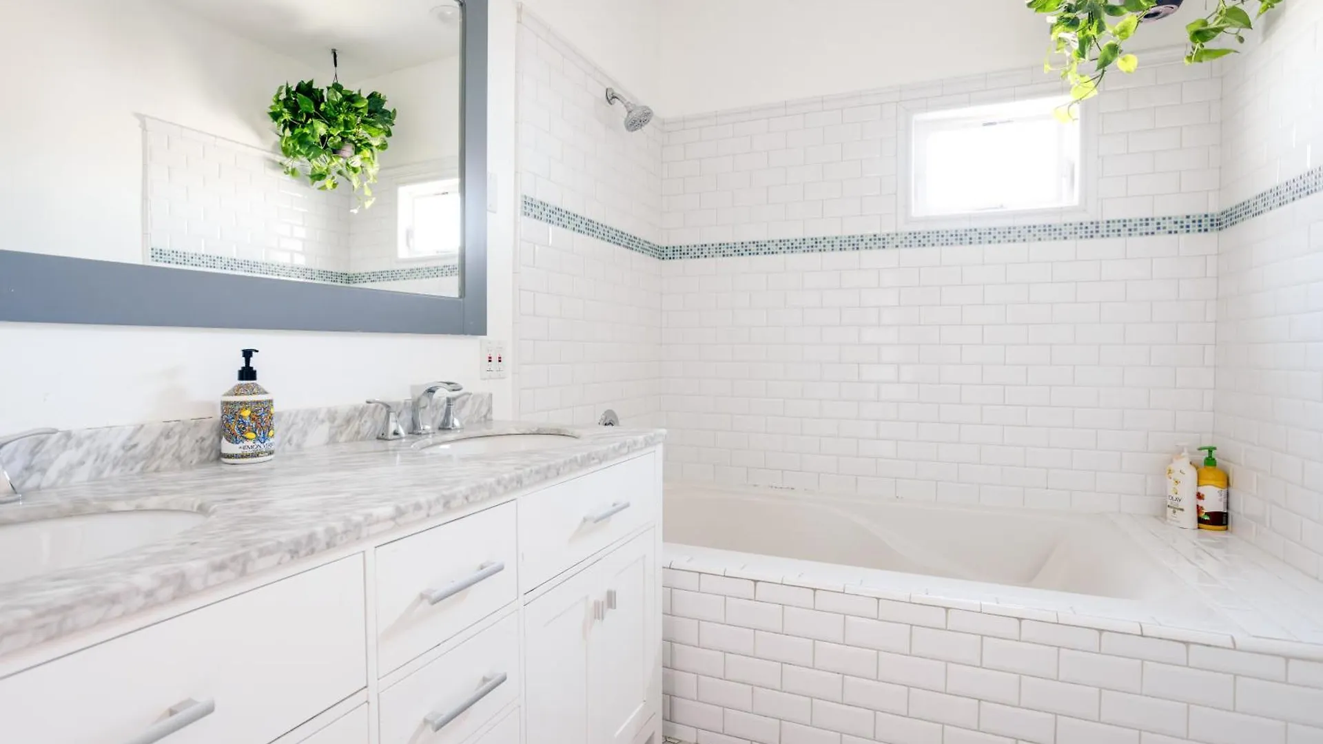 Fabulous For Families & Business 5/3 + 1/1 Studio Los Angeles