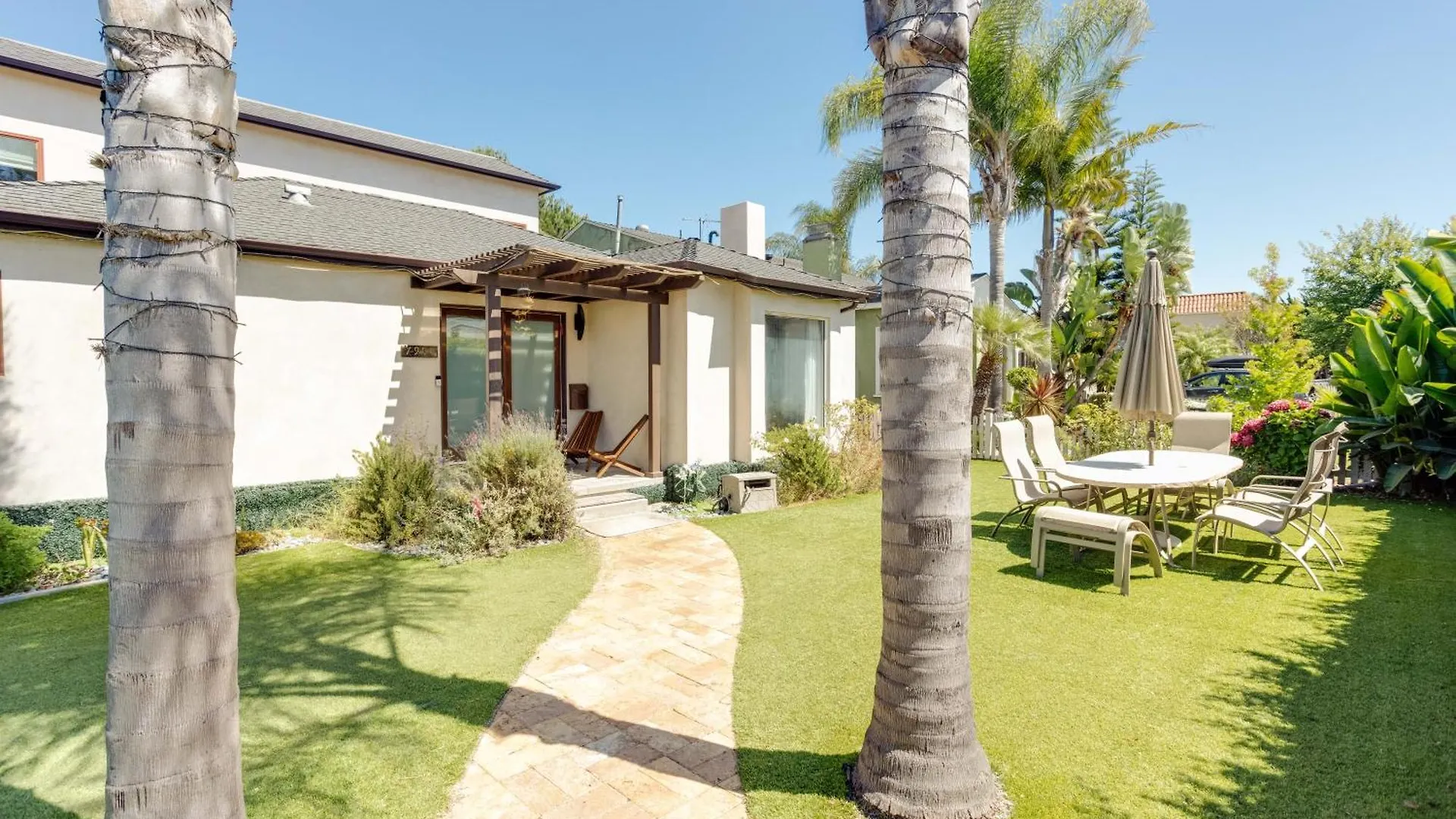 Fabulous For Families & Business 5/3 + 1/1 Studio Los Angeles