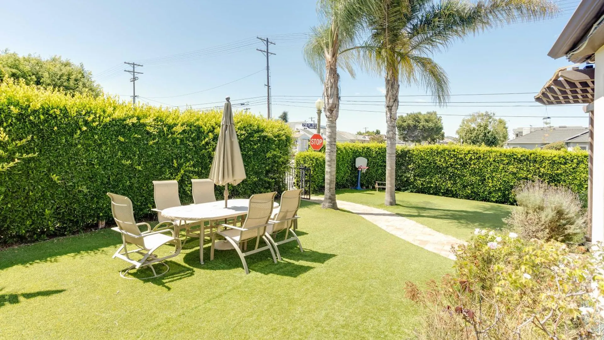 Fabulous For Families & Business 5/3 + 1/1 Studio Los Angeles 0*,  United States